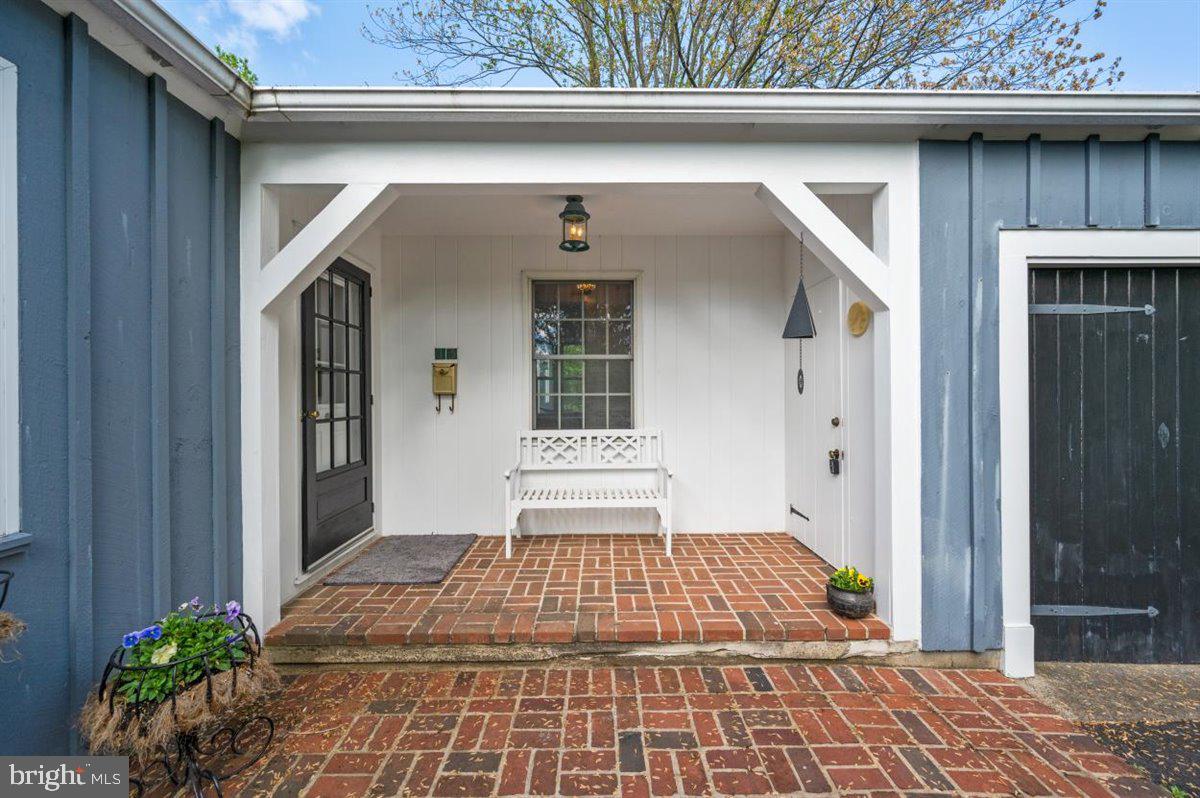 13 Easthill Drive Doylestown, PA 18901 - Photo 4 of 49