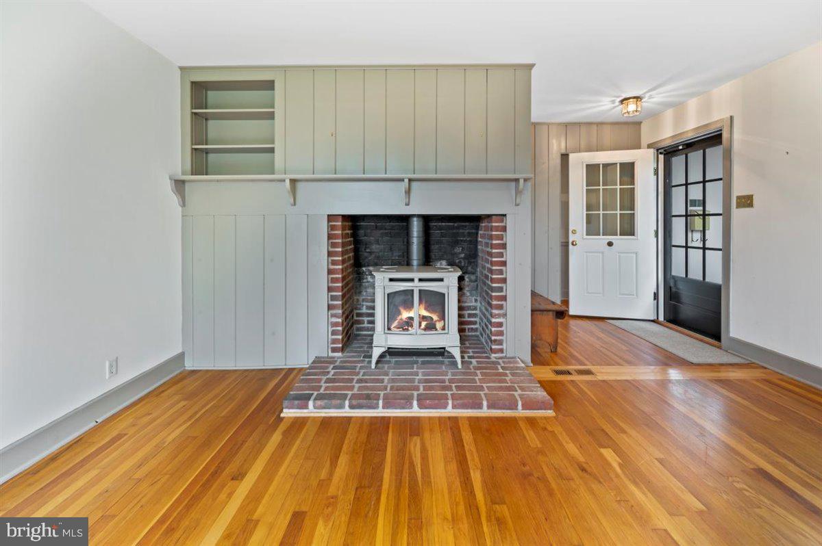 13 Easthill Drive Doylestown, PA 18901 - Photo 8 of 49 PROPANE FIREPLACE IN LIVING ROOM