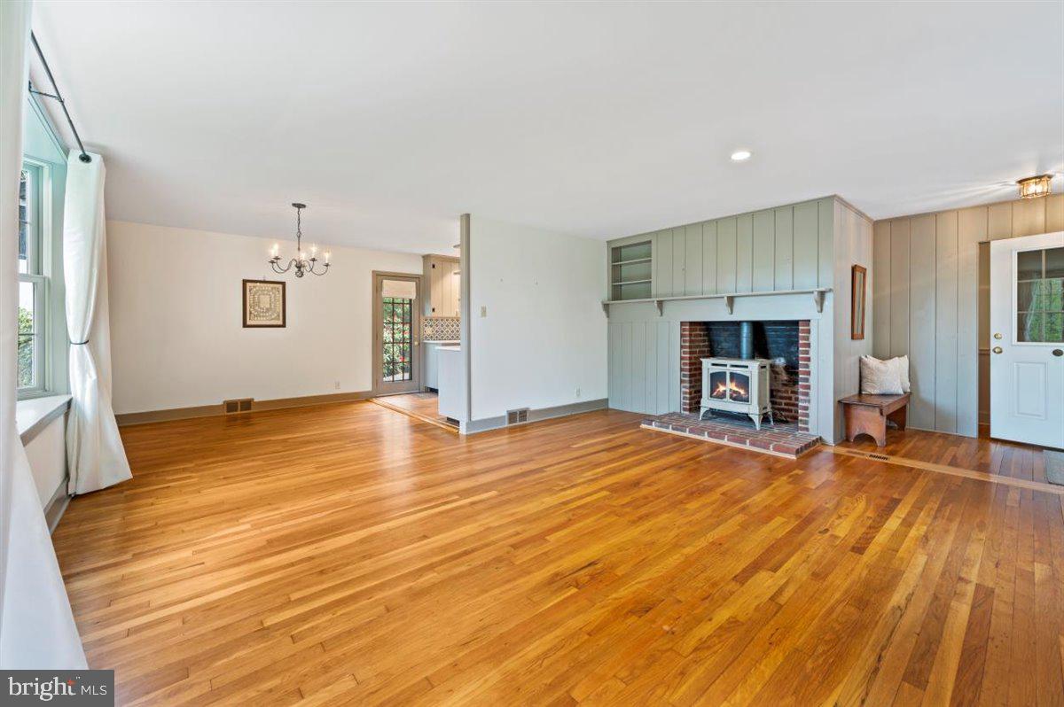 13 Easthill Drive Doylestown, PA 18901 - Photo 10 of 49 LIVING AREA WITH PROPANE FIREPLACE