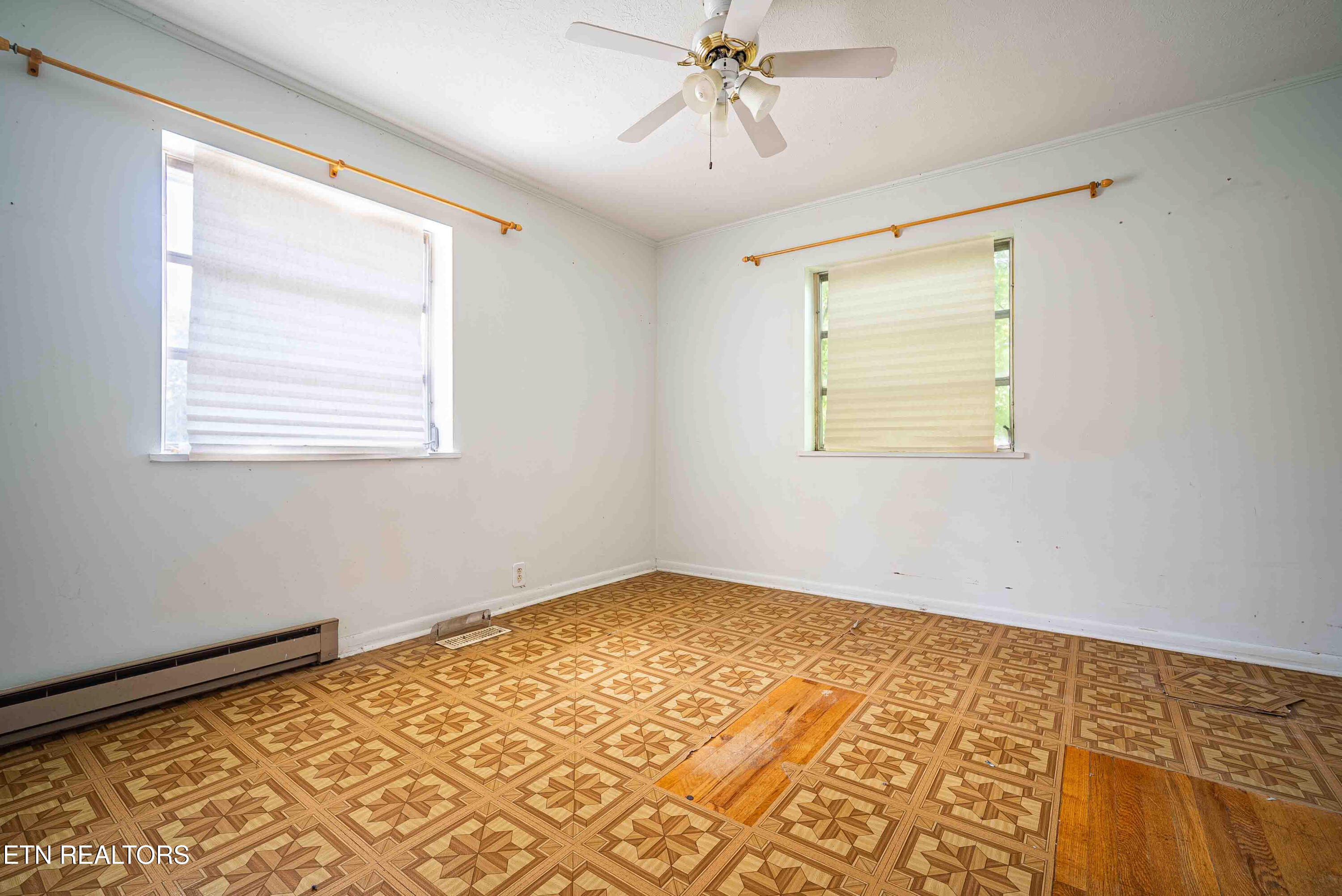 118 Venus Road Oak Ridge, TN 37830 - Photo 6 of 10 DSC05787