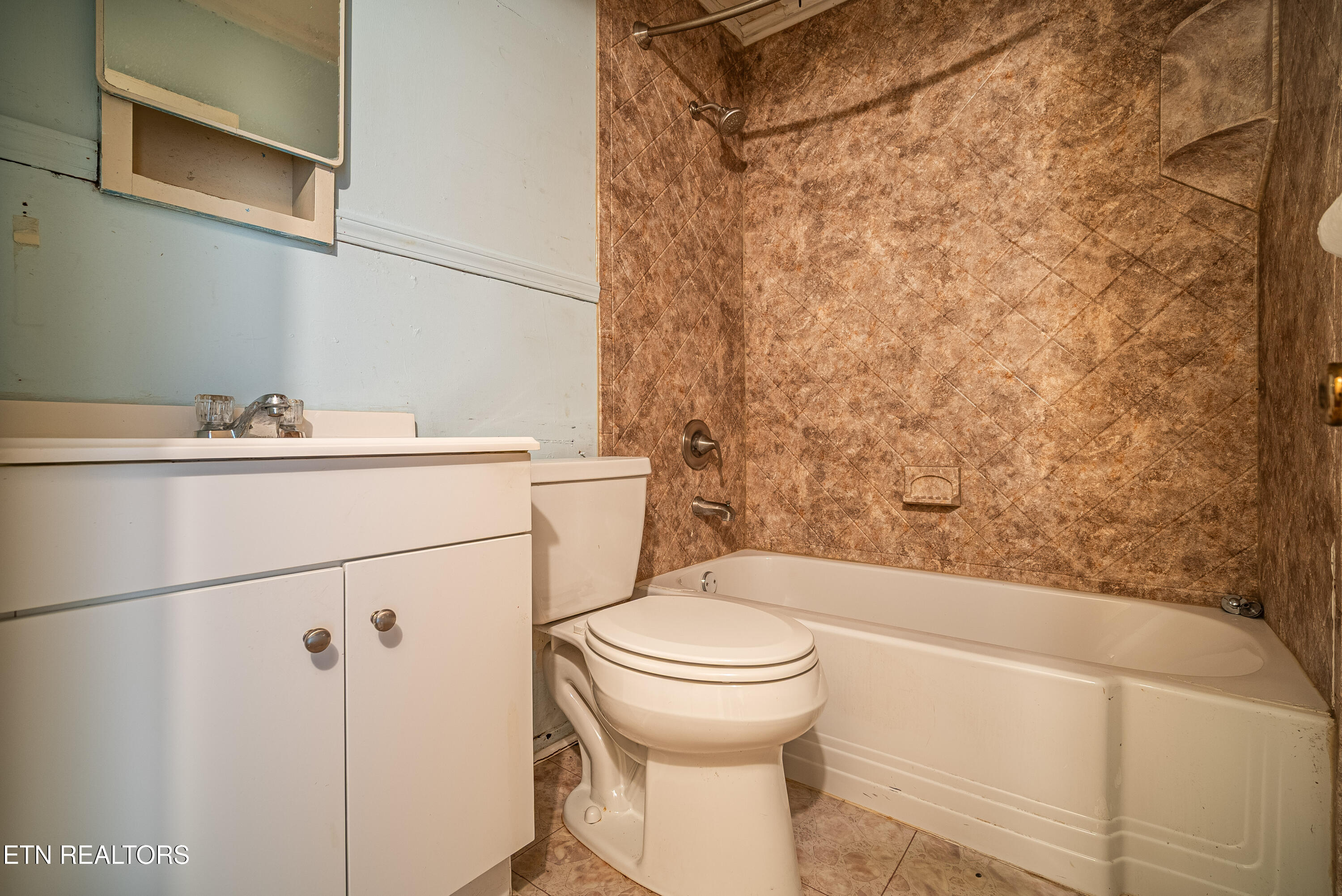 118 Venus Road Oak Ridge, TN 37830 - Photo 7 of 10 DSC05792