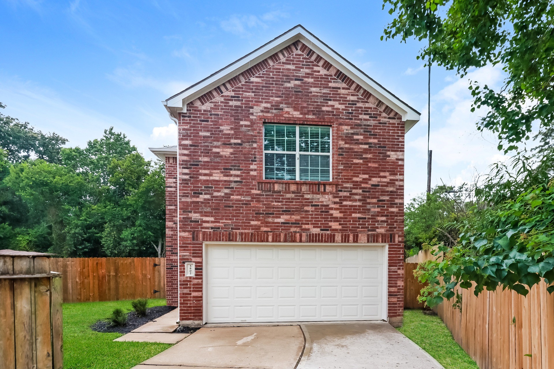5802 Santa Bernadetta Houston, TX 77017 - Photo 2 of 17