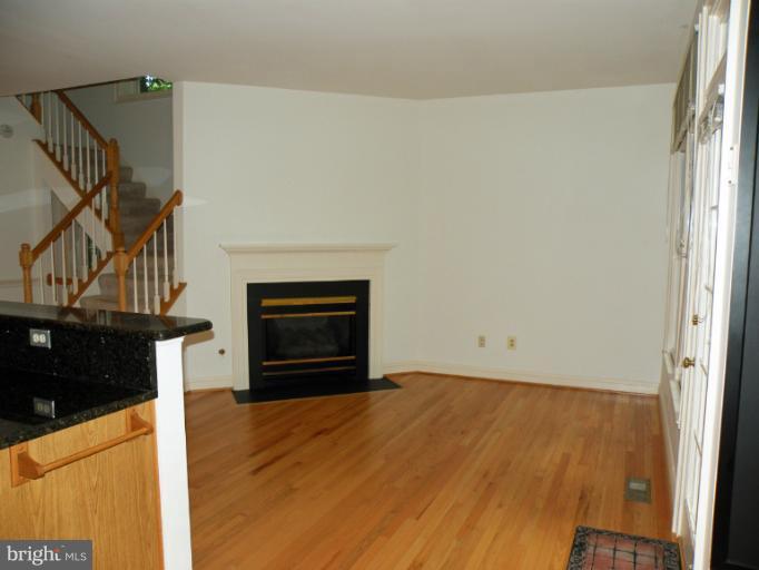 1370 Sundial Drive Reston, VA 20194 - Photo 15 of 30 Kitchen