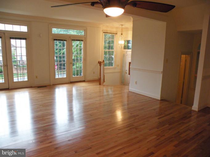 1370 Sundial Drive Reston, VA 20194 - Photo 17 of 30 Family Room