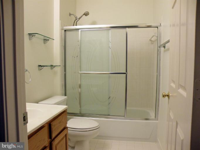 1370 Sundial Drive Reston, VA 20194 - Photo 18 of 30 Bath