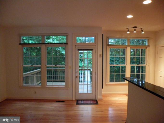 1370 Sundial Drive Reston, VA 20194 - Photo 28 of 30 Kitchen
