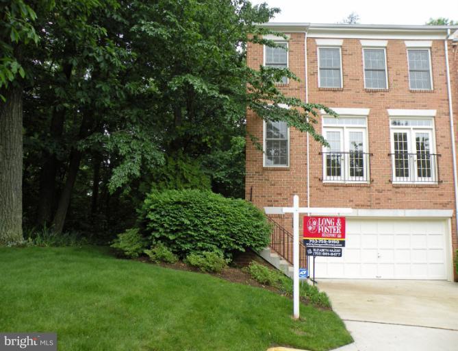 1370 Sundial Drive Reston, VA 20194 - Photo 30 of 30 Exterior (Front)