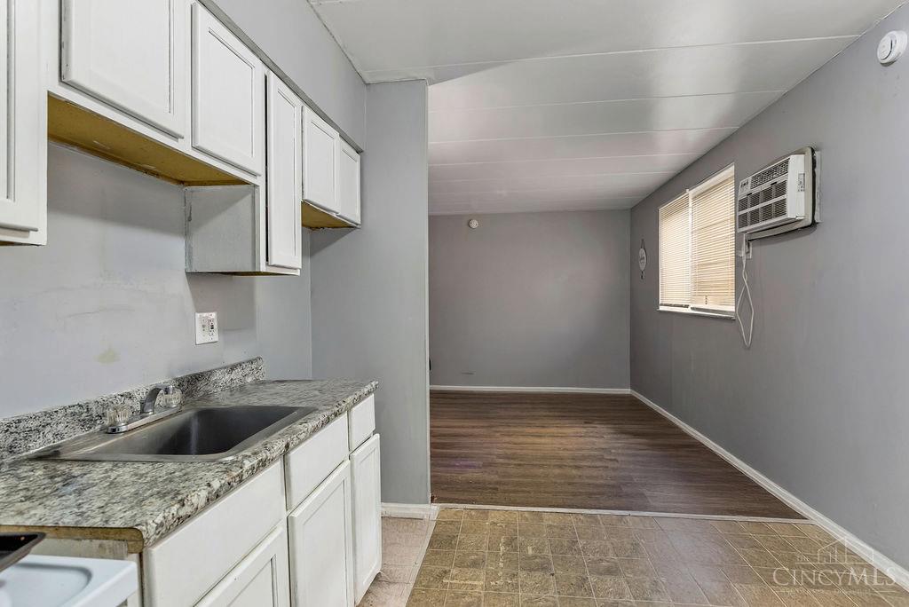 5206 Montgomery Road Cincinnati, OH 45212 - Photo 11 of 21