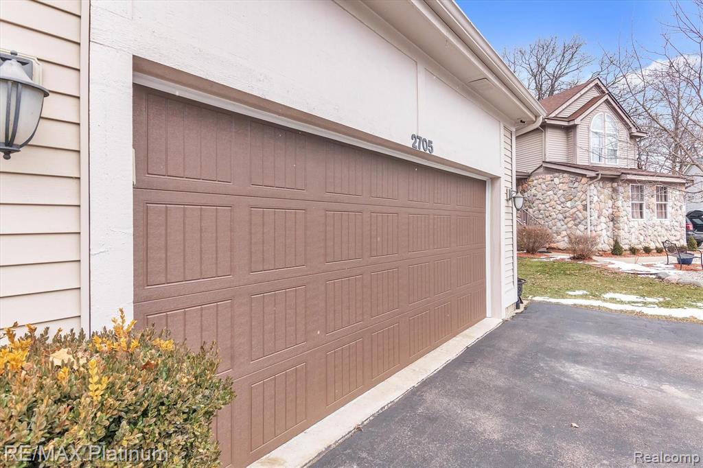 2705 Ravineside South Howell, MI 48843 - Photo 48 of 60