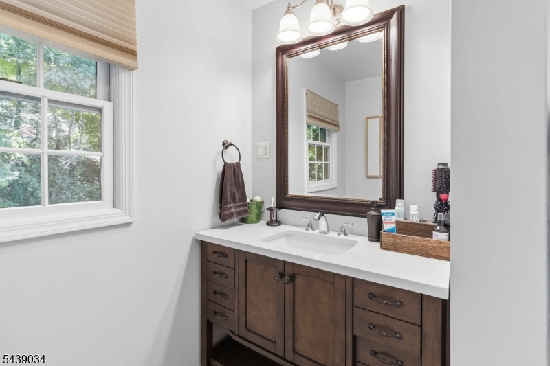 913 High Mountain Road North Haledon, NJ 07508 - Photo 27 of 42