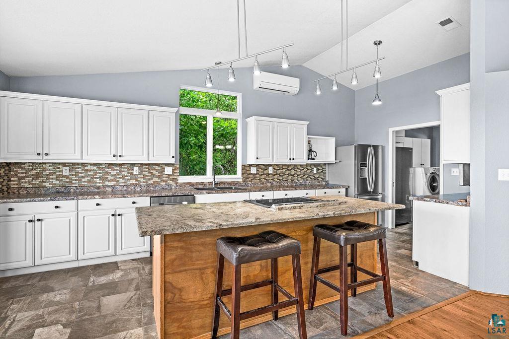 1002 Martha Street Duluth, MN 55805 - Photo 11 of 83