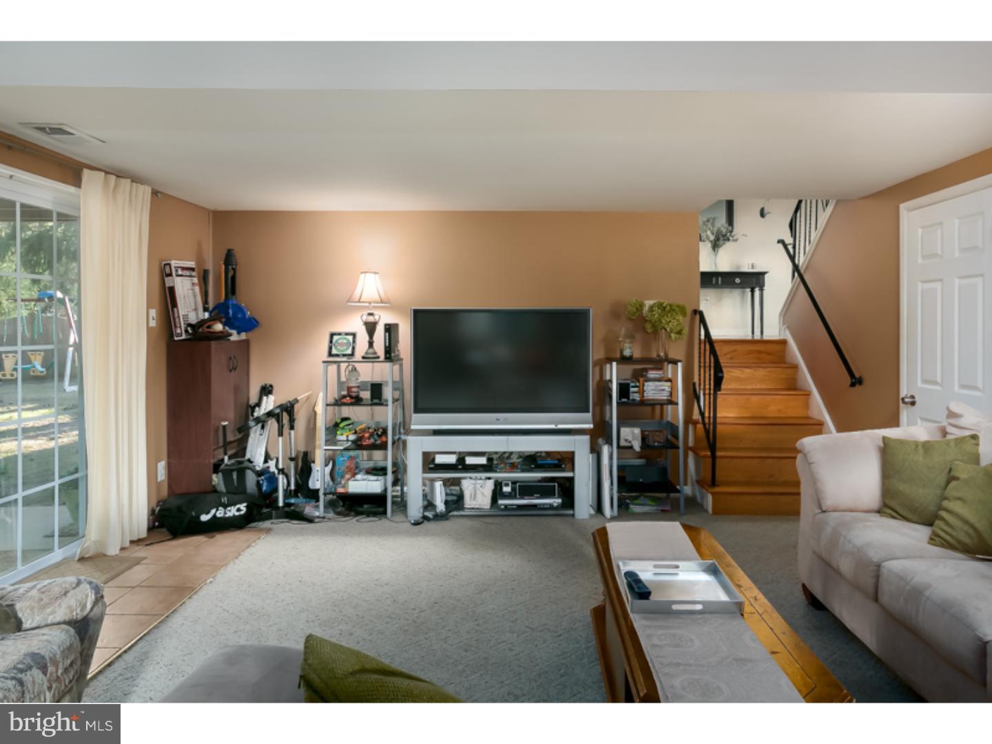 742 Amsterdam Road Mount Laurel, NJ 08054 - Photo 20 of 25 Family Room