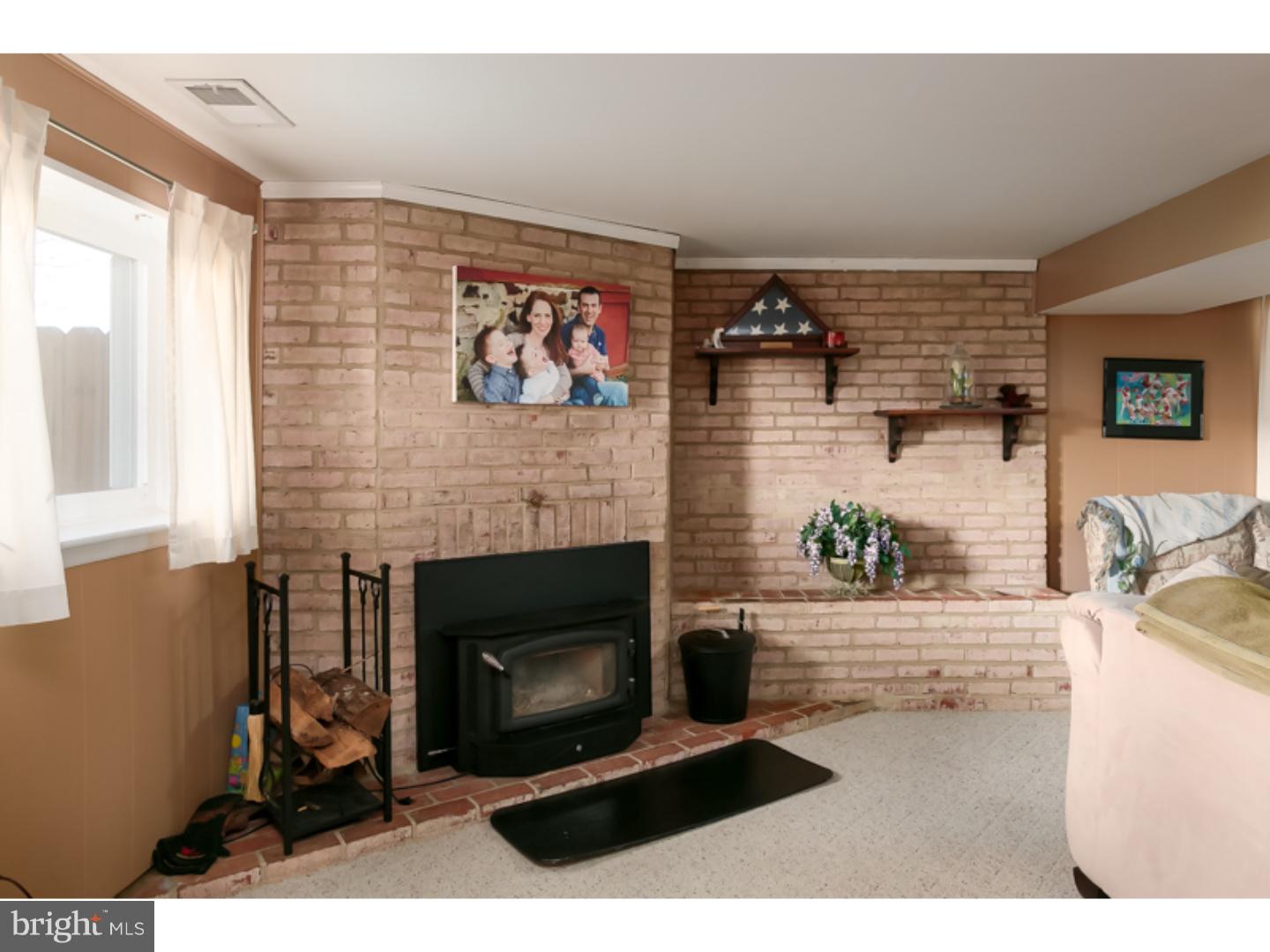 742 Amsterdam Road Mount Laurel, NJ 08054 - Photo 21 of 25 Family Room