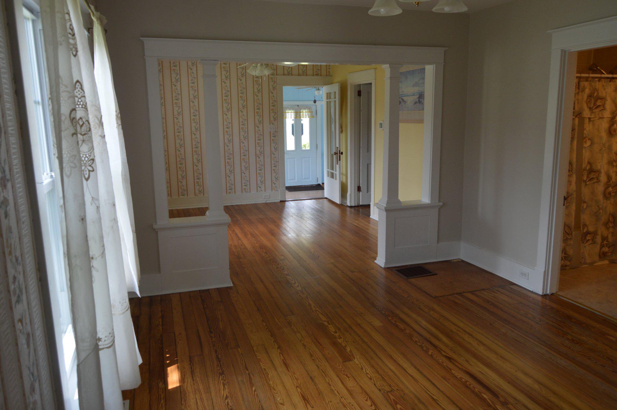 3225 Cold Springs Road Huntingdon, PA 16652 - Photo 14 of 40 Spacious entryway with vintage charm.