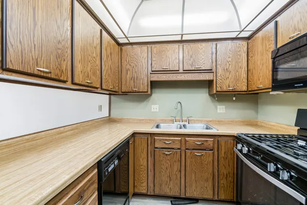 $249,900 | 5673 West Bavarian Pass, Fridley, MN 55432