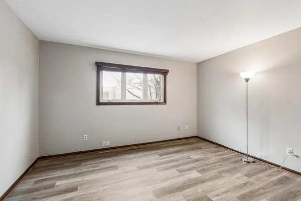 $249,900 | 5673 West Bavarian Pass, Fridley, MN 55432