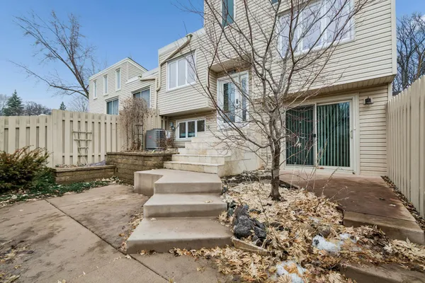 $249,900 | 5673 West Bavarian Pass, Fridley, MN 55432