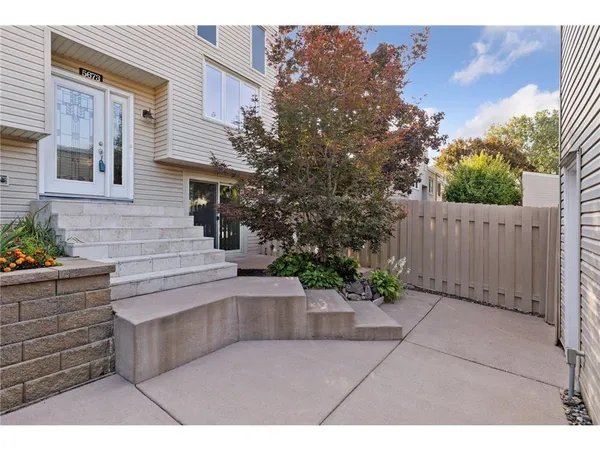 $249,900 | 5673 West Bavarian Pass, Fridley, MN 55432