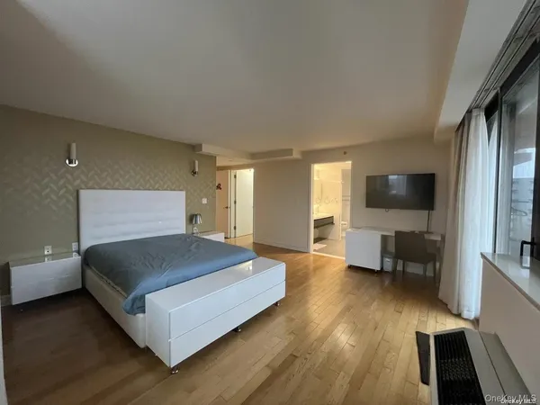 $7,000 | 39-16 Prince Street, Unit 11A | Downtown Flushing