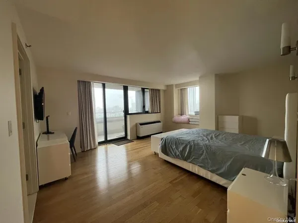 $7,000 | 39-16 Prince Street, Unit 11A | Downtown Flushing