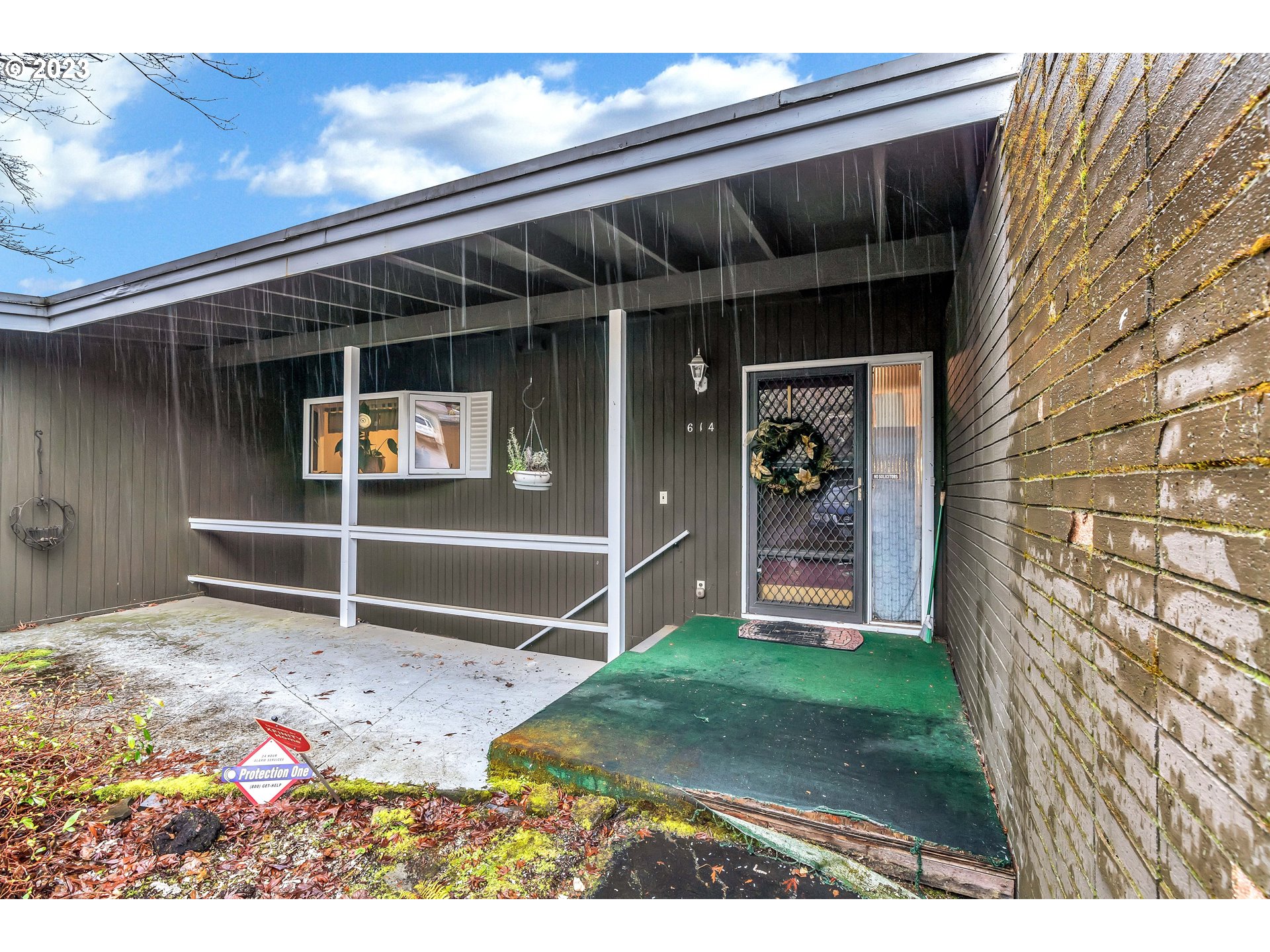614 Meadow View Road Forest Grove, OR 97116 - Photo 4 of 32 Gallery Image 4
