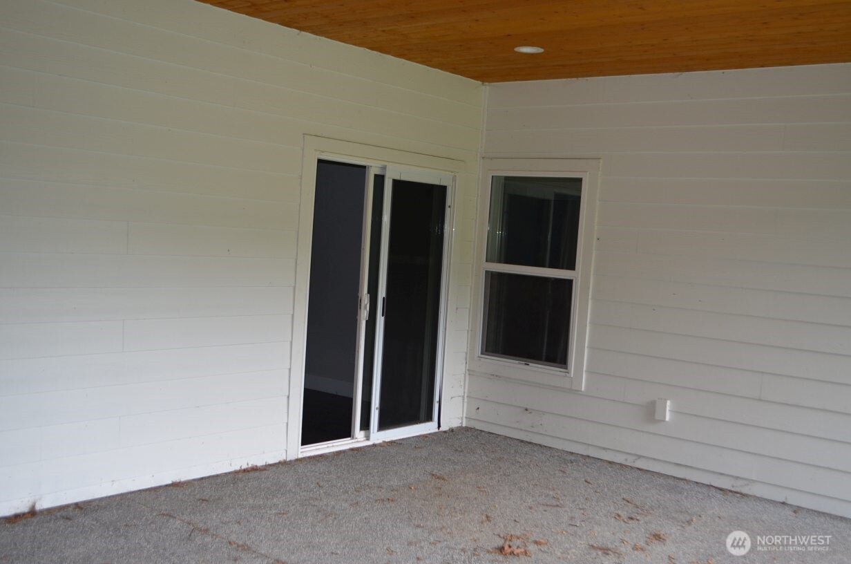 7955 Apache Drive Maple Falls, WA 98266 - Photo 15 of 17