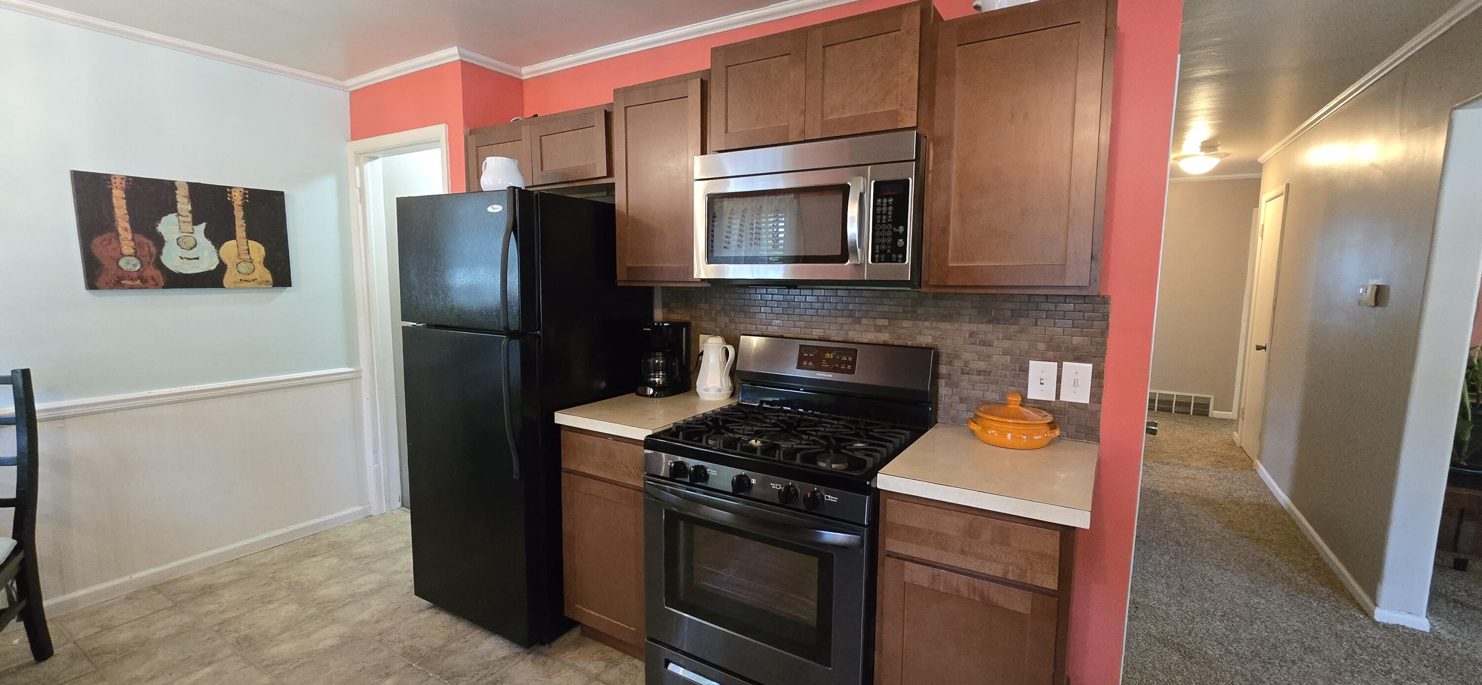 1245 Quarterline Road Muskegon, MI 49442 - Photo 10 of 21 1000006327