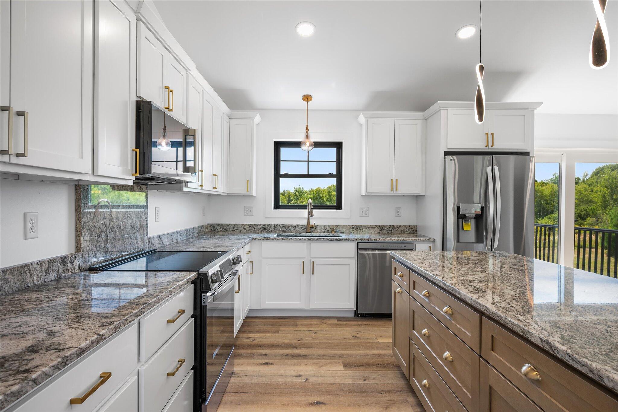 327 Western Avenue Hampden, ME 04444 - Photo 12 of 53 10-Kitchen