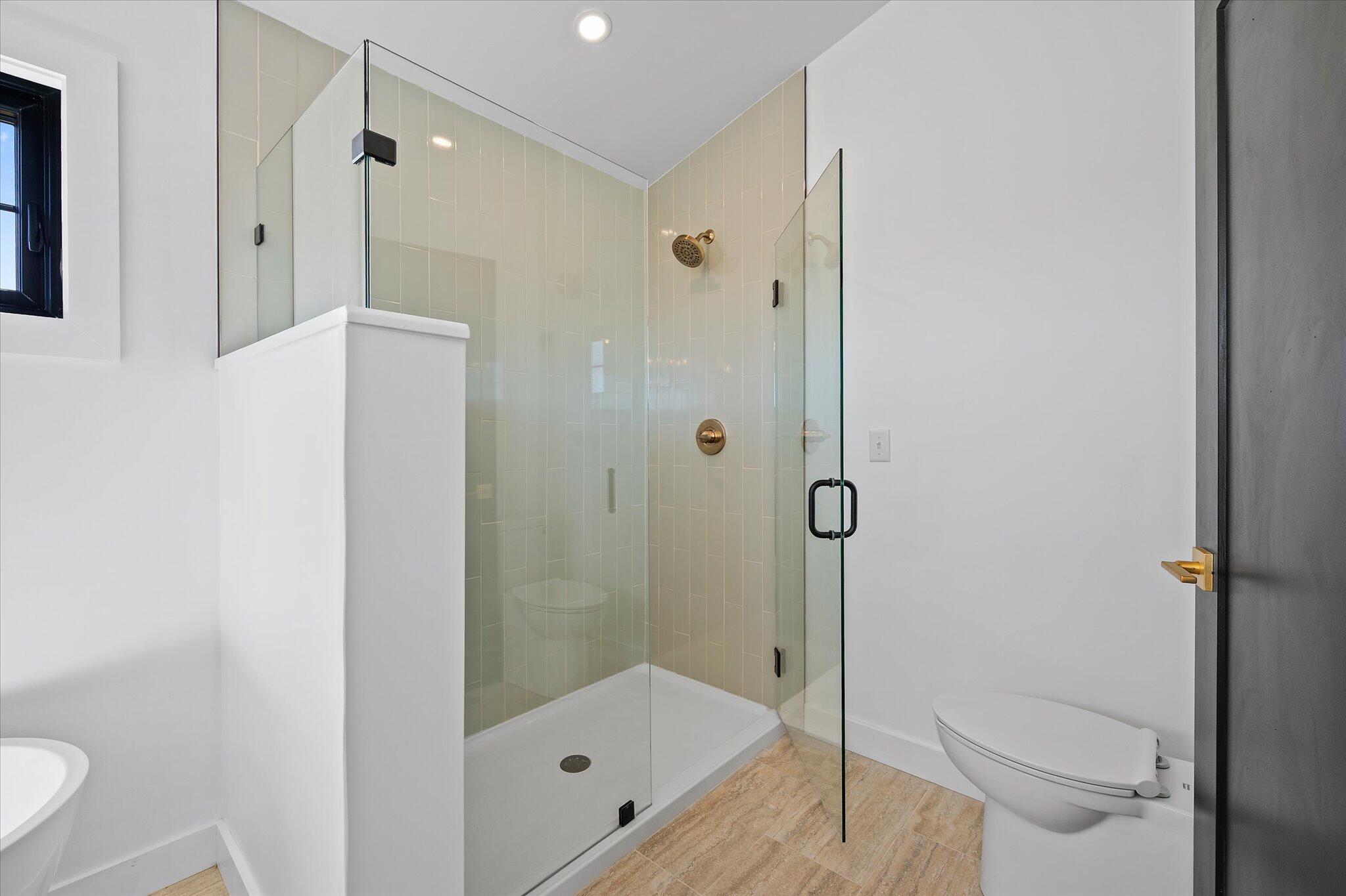 327 Western Avenue Hampden, ME 04444 - Photo 26 of 53 24-Primary Bath