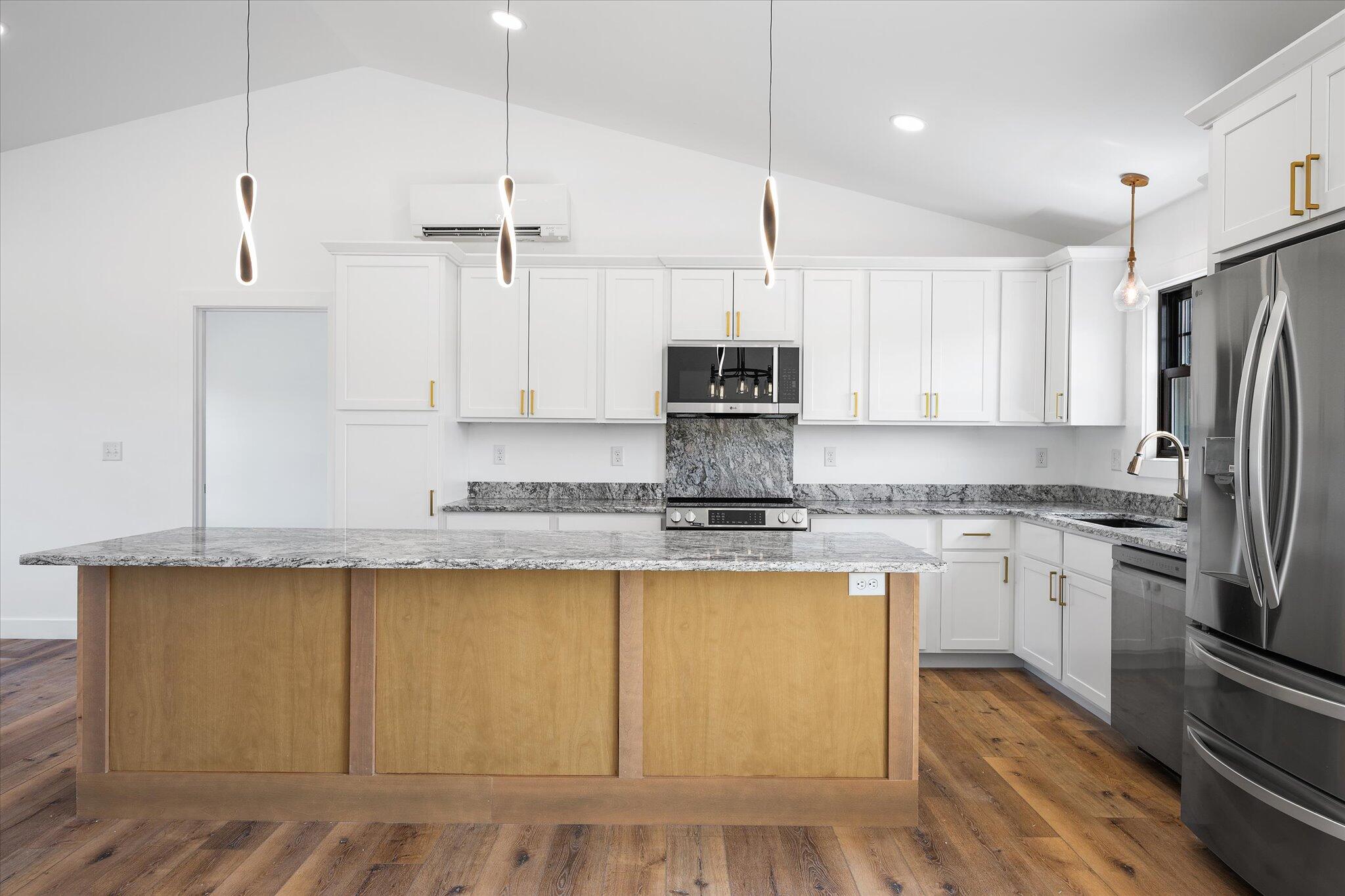 327 Western Avenue Hampden, ME 04444 - Photo 9 of 53 07-Kitchen