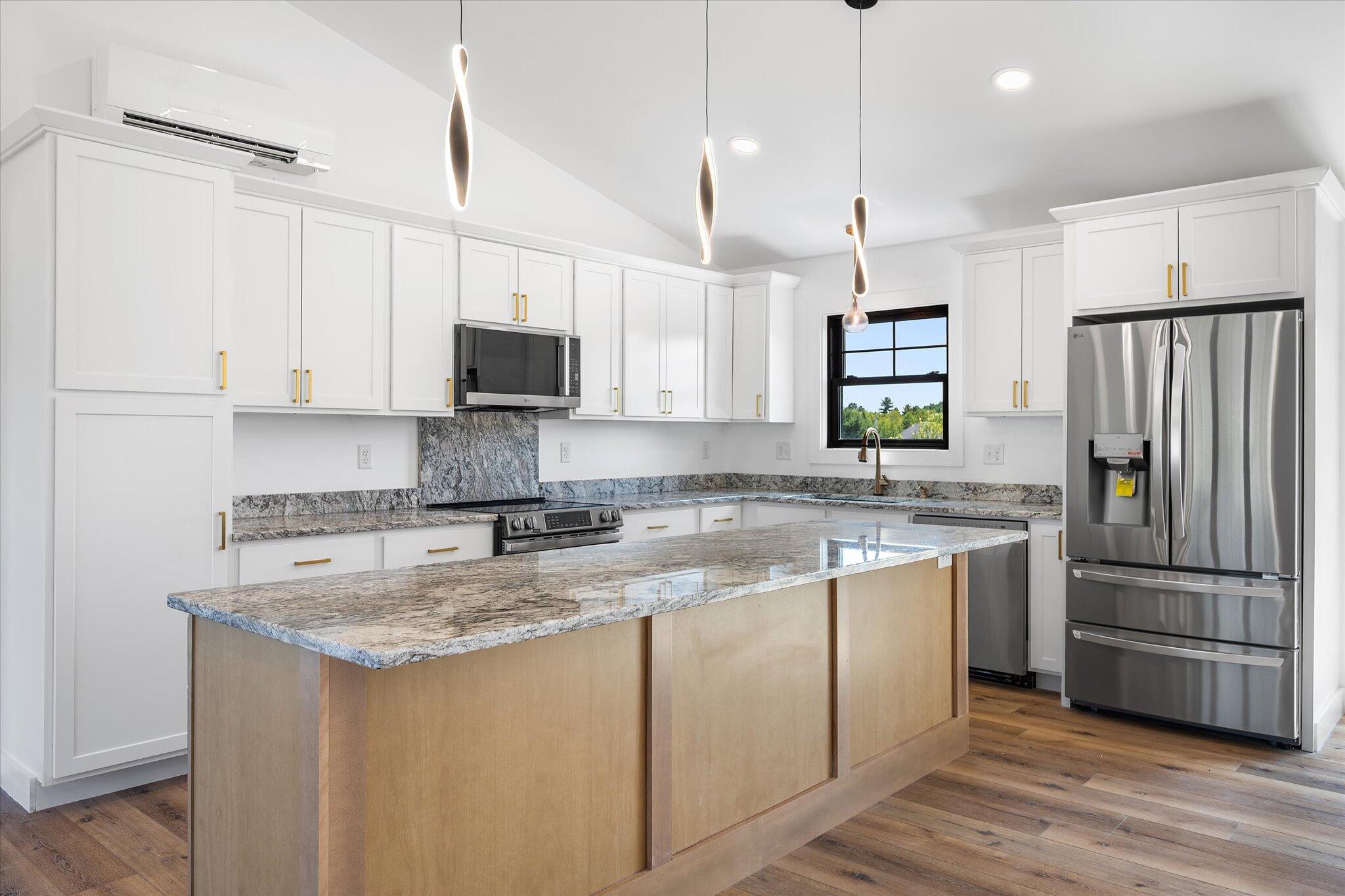 327 Western Avenue Hampden, ME 04444 - Photo 10 of 53 08-Kitchen