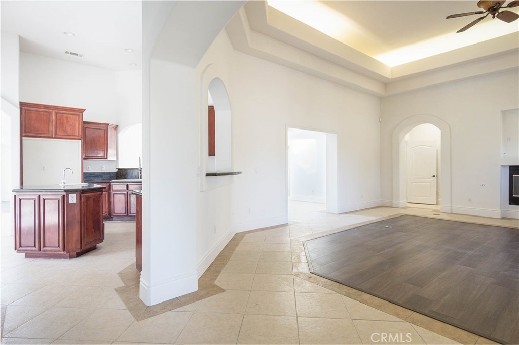 16233 Ridge View Drive Apple Valley, CA 92307 - Photo 13 of 75