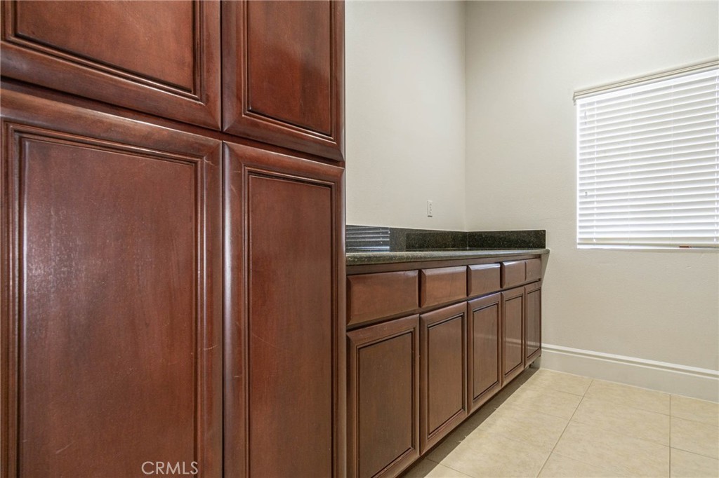 16233 Ridge View Drive Apple Valley, CA 92307 - Photo 19 of 75