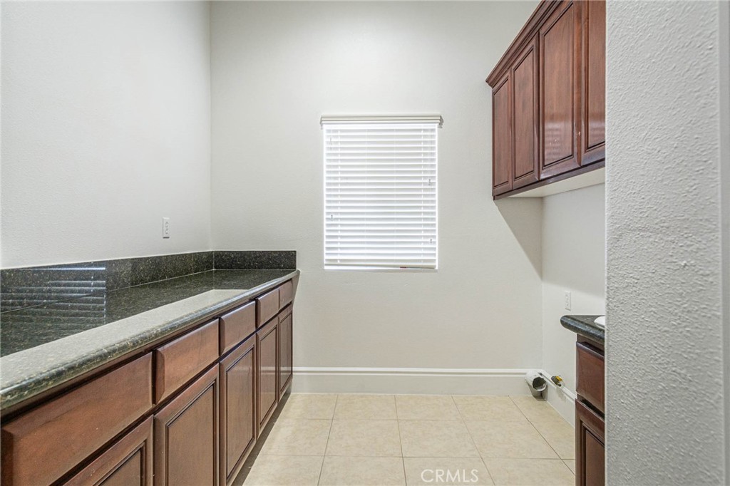 16233 Ridge View Drive Apple Valley, CA 92307 - Photo 20 of 75