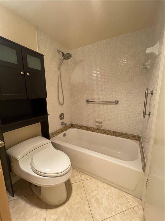 255 Suffolk F, Unit 255 Boca Raton, FL 33434 - Photo 9 of 17 GetMedia12
