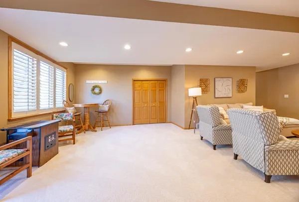 $750,000 | 78 Shady Oak Court, Winona, MN 55987