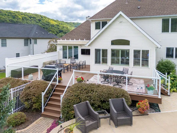 $750,000 | 78 Shady Oak Court, Winona, MN 55987