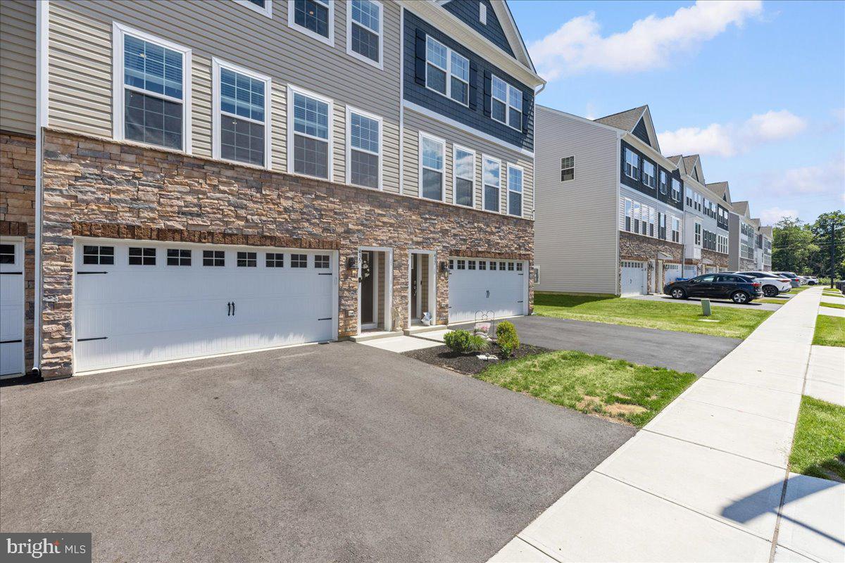 435 Monte Farm Road Mount Laurel, NJ 08054 - Photo 2 of 35