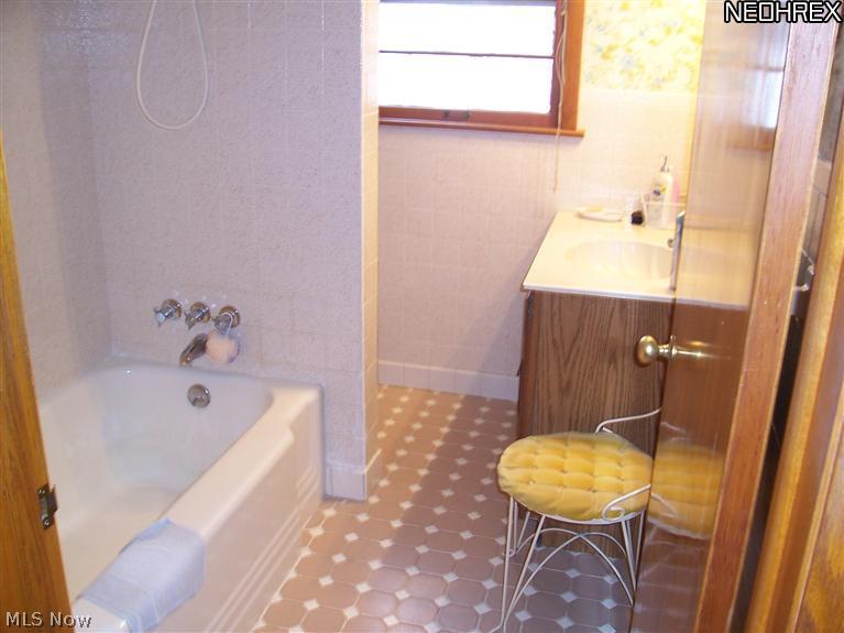 601 Elm Street Struthers, OH 44471 - Photo 10 of 16