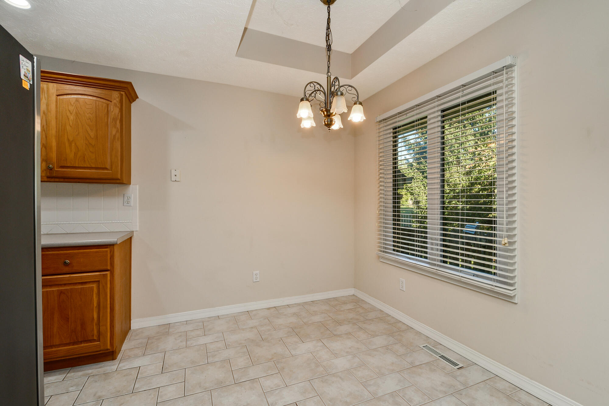 1645 West Swallow Street Springfield, MO 65810 - Photo 17 of 36 16