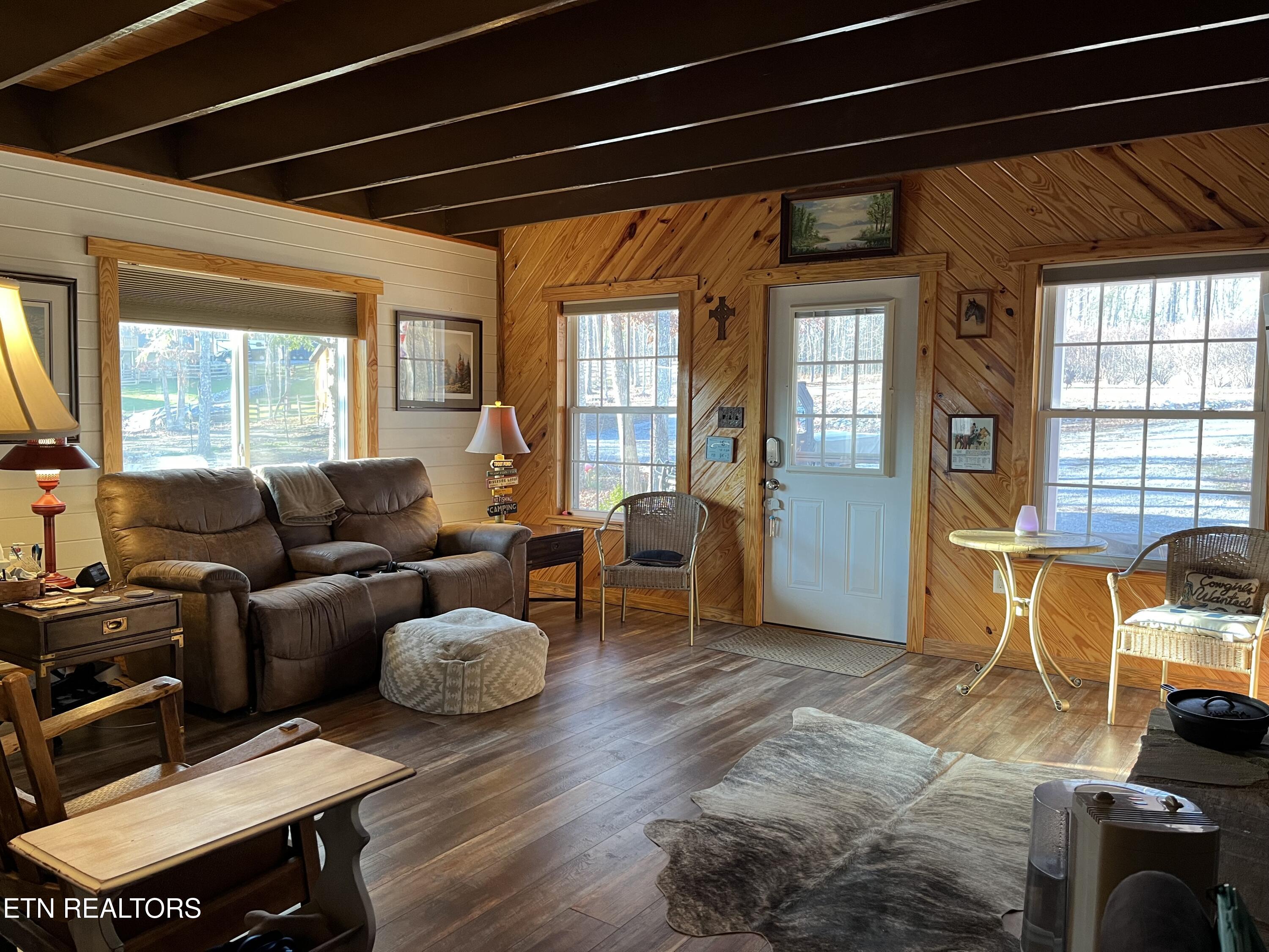 152 Ridge Point Road Jamestown, TN 38556 - Photo 8 of 24 152 Fam rm