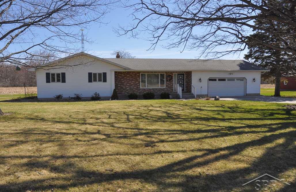 15575 Ring Brant, MI 48614 - Photo 1 of 22 31238373.JPG