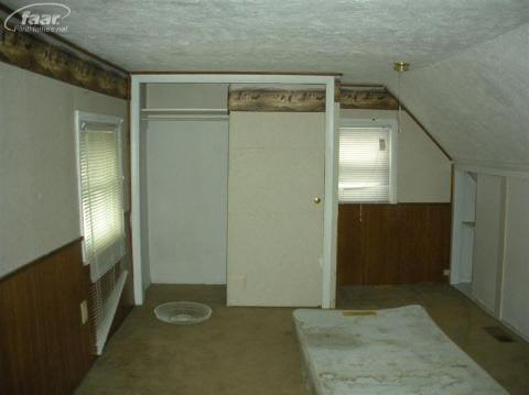 431 North Lamb Street Perry, MI 48872 - Photo 11 of 17 20344028-10.JPG
