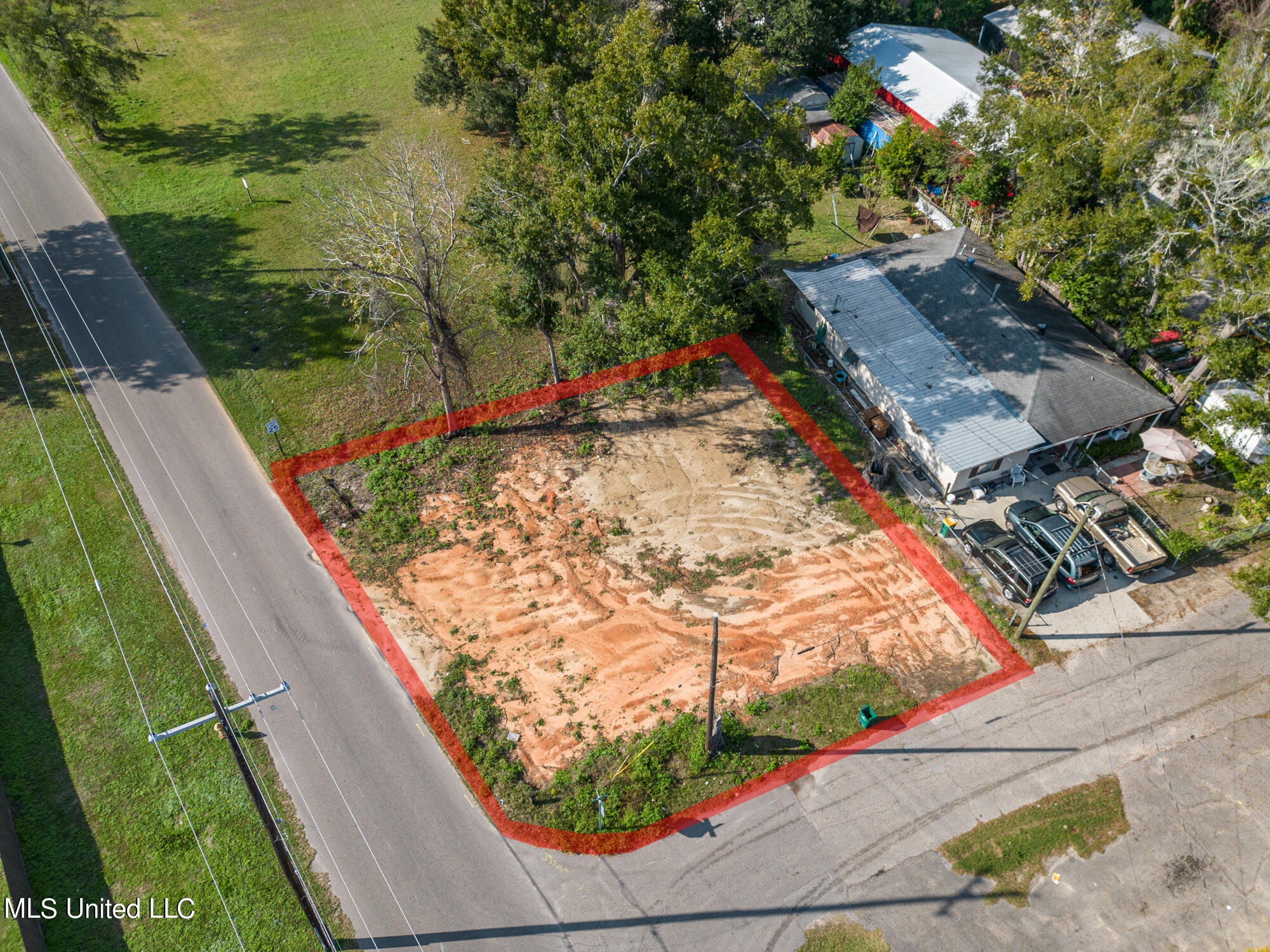 2730 Fernwood Road Biloxi, MS 39531 - Photo 1 of 11 2730 Fernwood-28004z