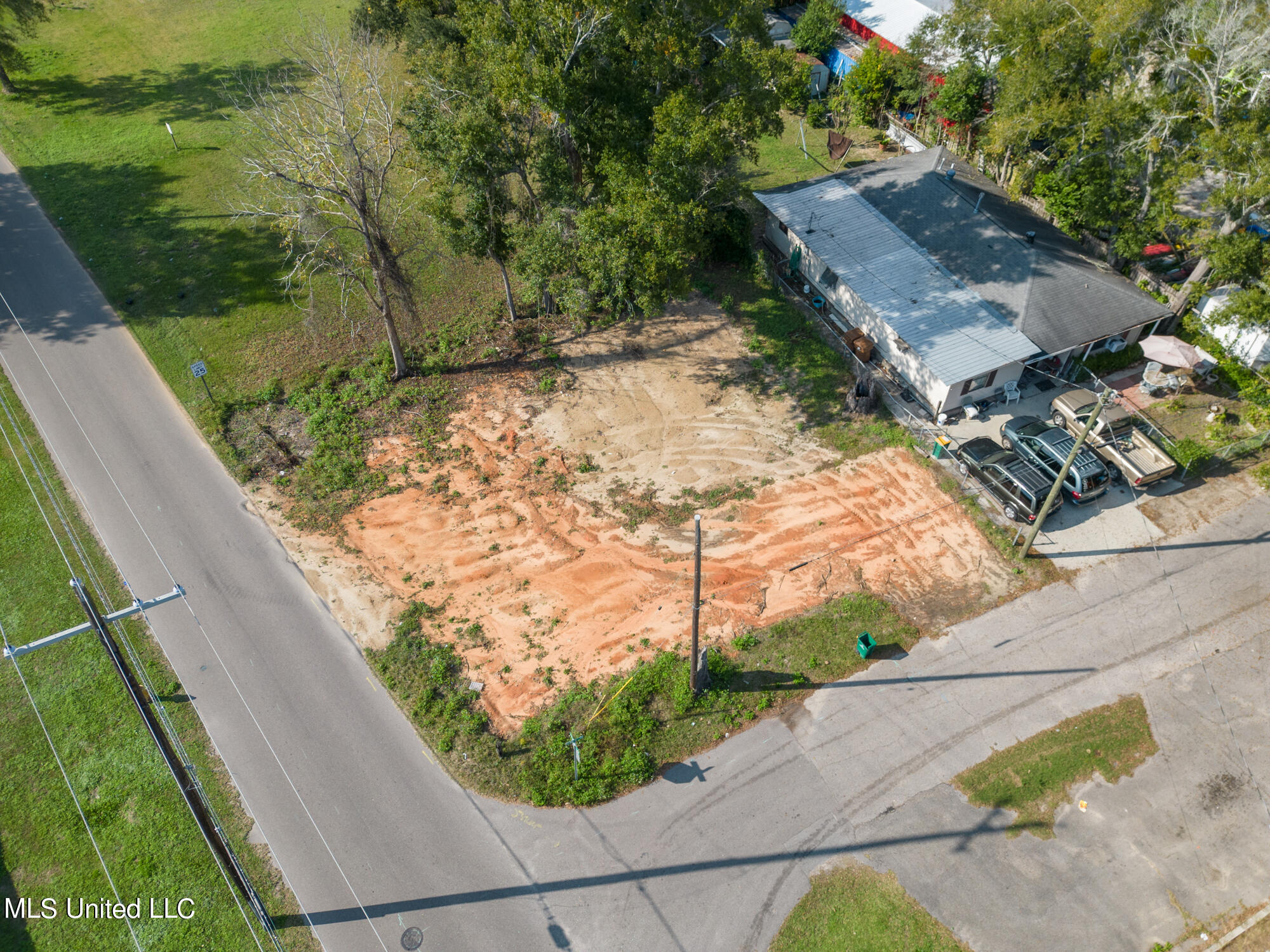 2730 Fernwood Road Biloxi, MS 39531 - Photo 6 of 11 2730 Fernwood-28003