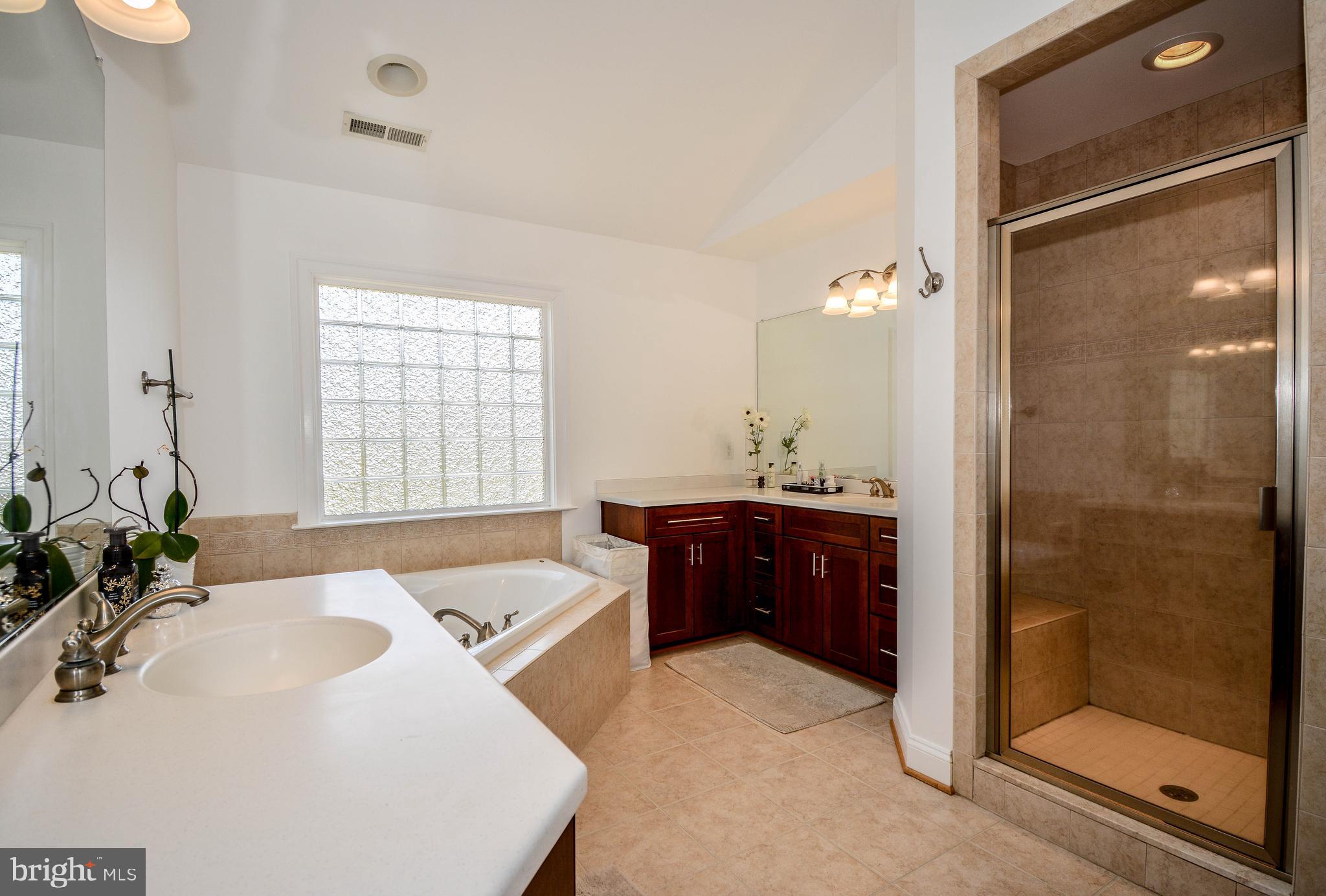 6401 Velliety Lane Springfield, VA 22152 - Photo 25 of 38 Luxury master bath