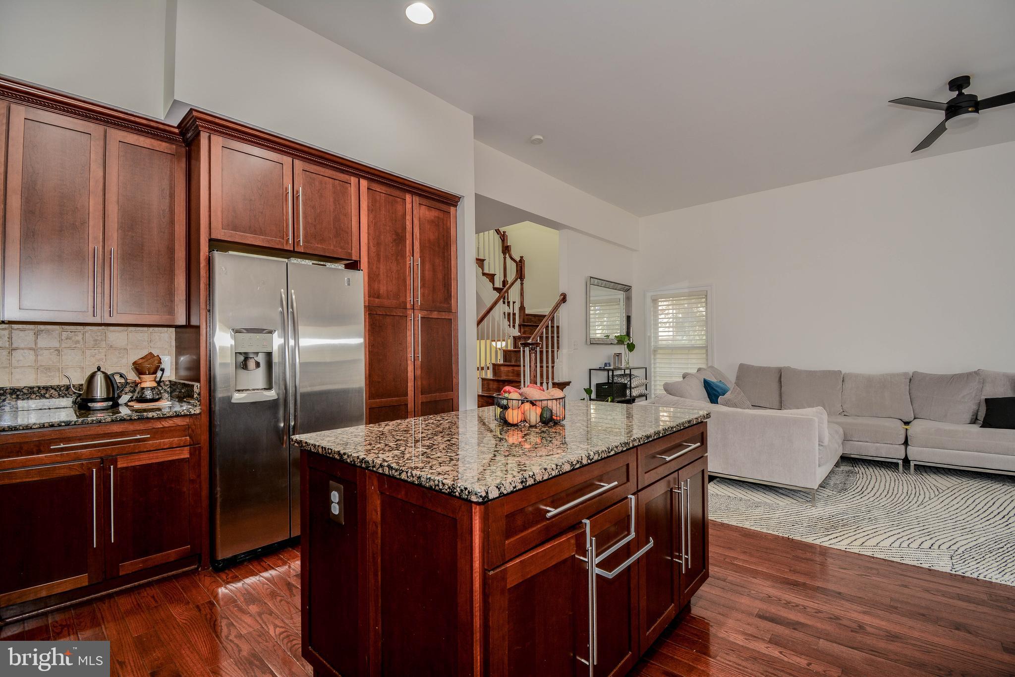 6401 Velliety Lane Springfield, VA 22152 - Photo 7 of 38 Kitchen