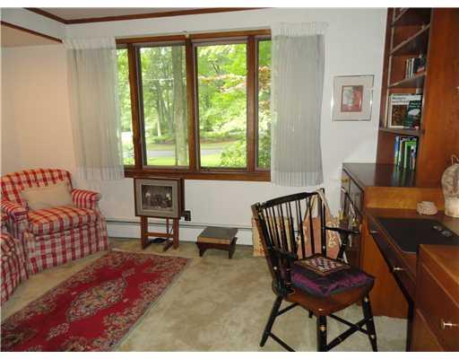 785 Koonce Road Hermitage, PA 16148 - Photo 9 of 18 Den.
