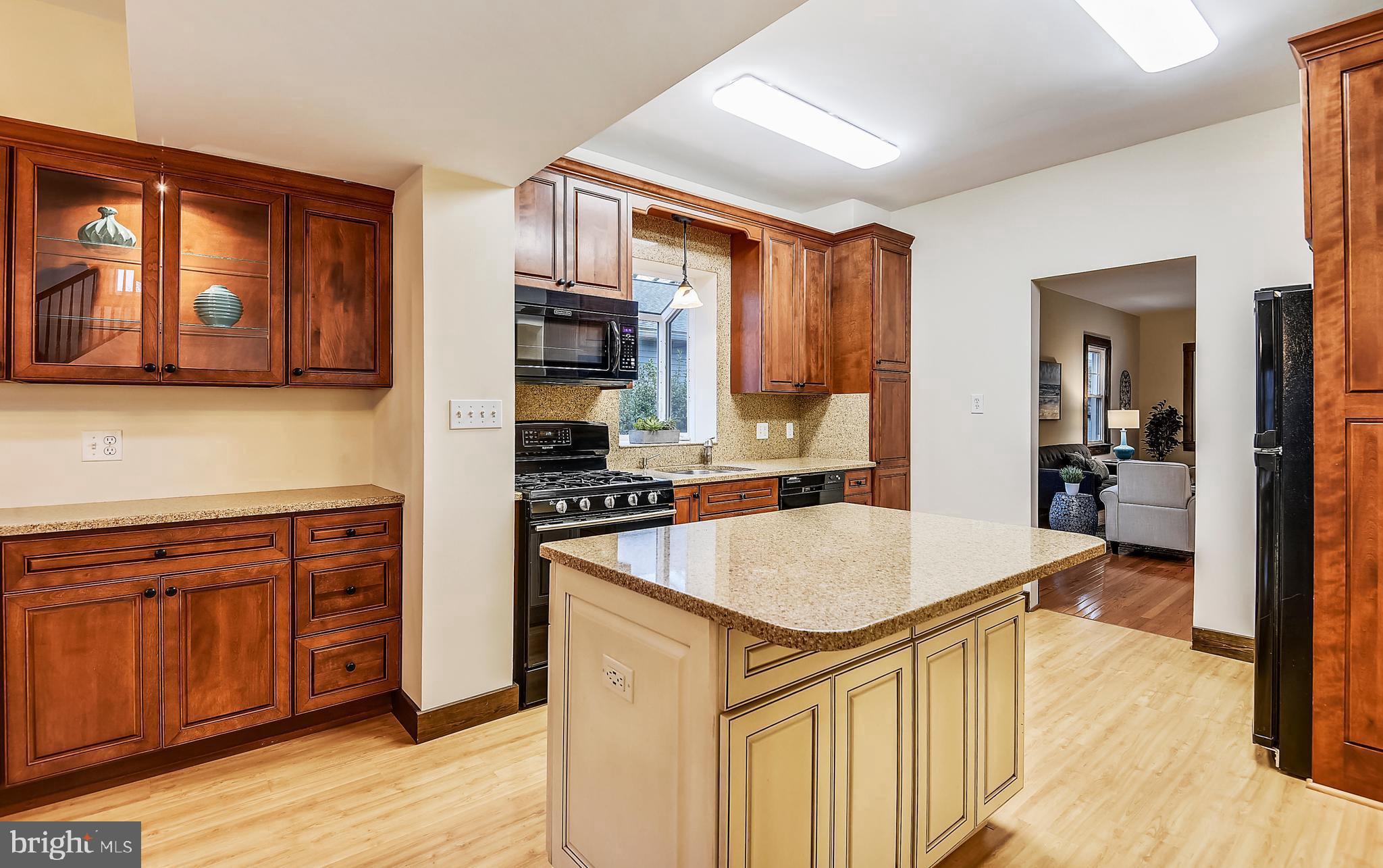 8111 Grove Street Silver Spring, MD 20910 - Photo 10 of 39 Gallery Image 10
