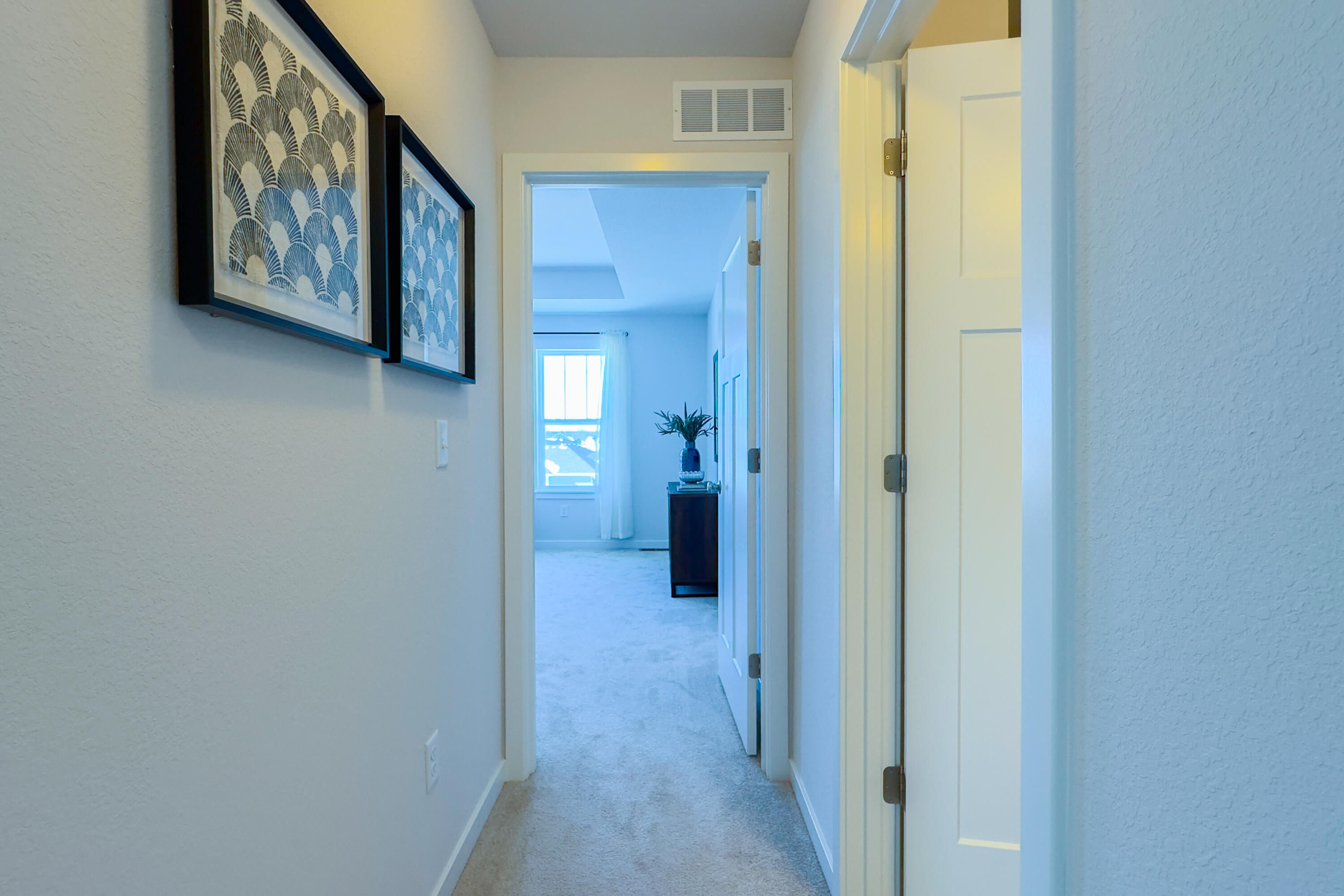 1684 Misty Ridge Lane Grafton, WI 53024 - Photo 33 of 40 Hallway